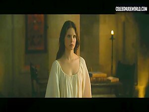 Daphne Patakia, Virginie Efira bush, lesbian scene in Benedetta (2021) 3