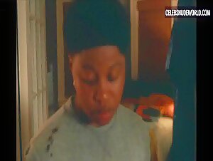 Kiersey Clemons Doorway, Bedroom scene in Swarm (2023) 5