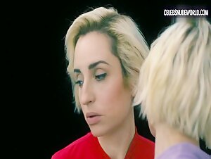 Zoe Lister-Jones lesbian, Sexy scene in Slip (2023) 11