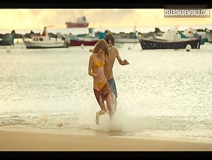 Guiomar Puerta bikini, Sexy scene in Montecristo (2023) 6