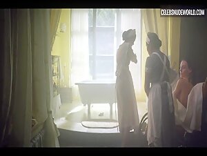 Zuria Vega Water, Tub scene in Las Pelotaris 1926 (2023) 10