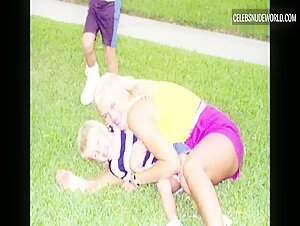 Anna Nicole Smith Blonde, Sexy scene in Anna Nicole Smith: You Don't Know Me (2023) 15
