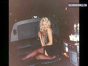 Anna Nicole Smith Sexy, thong scene in Anna Nicole Smith: You Don't Know Me (2023) 18