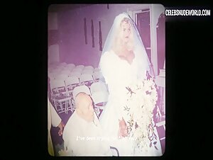 Anna Nicole Smith underwear, breasts scene in Anna Nicole Smith: You Don't Know Me (2023)