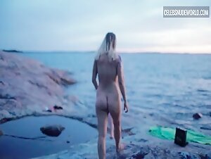 Emihurts, Luna Inkeri bush, breasts scene in Hauru (2020) 18