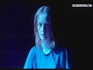 Amandla Stenberg, Bobbi Salvör Menuez lesbian, breasts scene in My Animal (2023) 2