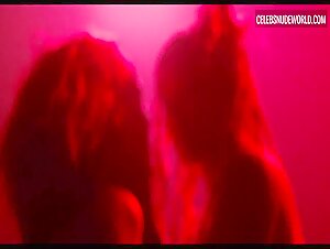 Amandla Stenberg, Bobbi Salvör Menuez lesbian, redhead scene in My Animal (2023) 14