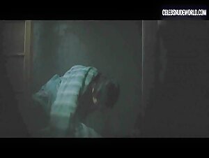 Tae-ri Kim Nude, changing scene in The Handmaiden (2016) 6