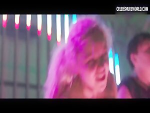 Morgan Saylor breasts, Nude scene in White Girl (2016) 18