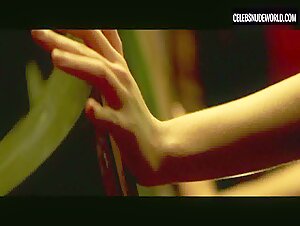 Bruna Linzmeyer Mirror, Sex scene in The Great Mystical Circus (2018) 2
