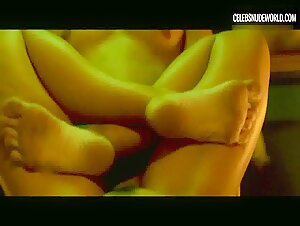Bruna Linzmeyer Mirror, Sex scene in The Great Mystical Circus (2018)
