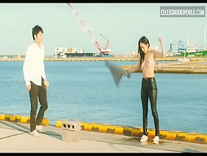 Yuki Mamiya beach, breasts scene in Wet Woman Nude, breasts scene in the Wind (2016) 4