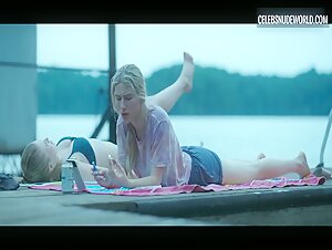 Madison Thompson Smiling, Dock scene in Ozark (2017-2020) 10