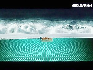 Cleo Tavares Beach, Public scene in Diamantino (2018) 10