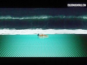 Cleo Tavares Beach, Public scene in Diamantino (2018) 6