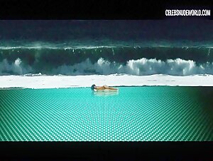 Cleo Tavares Beach, Public scene in Diamantino (2018) 7