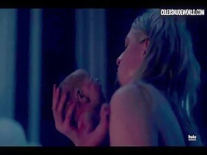 Elisabeth Moss Fireplace, Nude scene in The Handmaid's Tale (2017-2022) 10