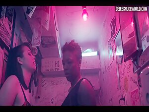 Samira Wiley, Michala Brasseur Lesbian, Fingering scene in The Handmaid's Tale (2017-2022) 17