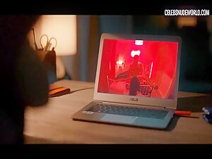 Heida Reed, Sara Dögg Ásgeirsdottir Kissing, Laptop scene in Stella Blómkvist (2017-2021) 18