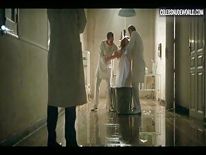 Ana Polvorosa Sexy, Tub scene in Cable Girls (2017-2020) 4