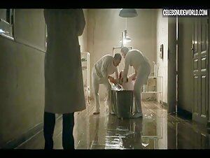 Ana Polvorosa Sexy, Tub scene in Cable Girls (2017-2020) 5