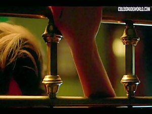 Blanca Suarez Kissing, Narrator scene in Cable Girls (2017-2020) 15