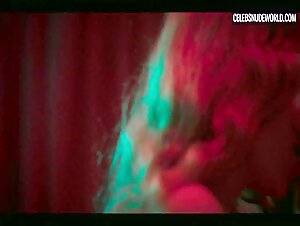 Andrea Carballo Topless, Man/Woman scene in Cable Girls (2017-2020) 4