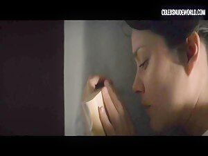 Marion Cotillard butt, Nude scene in From the Land of the Moon (2016) 11