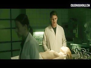 Marta Hernandez Brunette, Nude scene in The Invisible Guardian (2017) 11