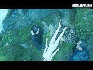Marta Hernandez Brunette, Breasts scene in The Invisible Guardian (2017) 2