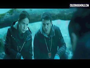 Valeria Salcedo Distant, Brunette scene in The Invisible Guardian (2017) 12