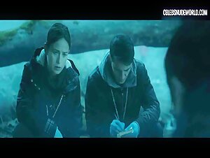 Valeria Salcedo Distant, Brunette scene in The Invisible Guardian (2017) 16