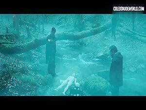 Valeria Salcedo Distant, Brunette scene in The Invisible Guardian (2017) 2