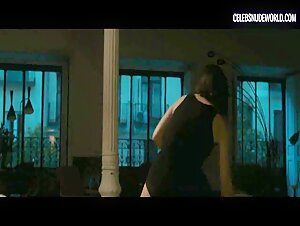 Marta Etura Brunette, Cheeks scene in The Invisible Guardian (2017) 8
