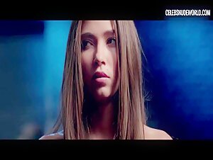 Yamila Saud, Naiara Awada underwear, breasts scene in Hypersomnia (2016) 12