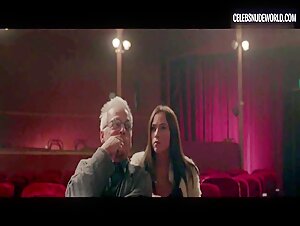Yamila Saud, Naiara Awada breasts, underwear scene in Hypersomnia (2016) 4