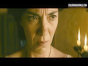 Nuria Prims Undressing, Screaming scene in Uncertain Glory (2017) 1