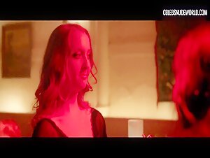 Dorothy Carroll Ukulele, Performance scene in Menorca (2016) 3