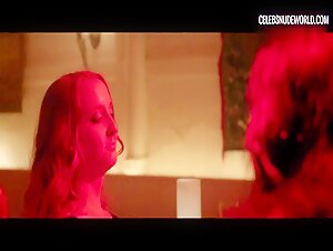 Dorothy Carroll Ukulele, Performance scene in Menorca (2016) 4