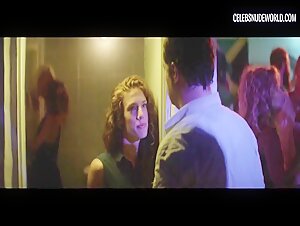 Elli Tringou, Milou Van Groesen Sexy, lesbian scene in Suntan (2016) 11