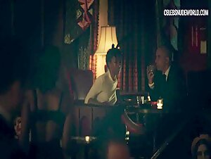 Samira Wiley Smoking, Cigarette scene in The Handmaid's Tale (2017-2022) 10