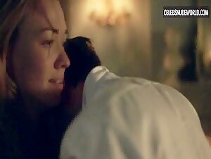Yvonne Strahovski Sex, Blonde scene in The Handmaid's Tale (2017-2022) 13