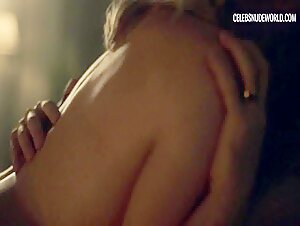 Yvonne Strahovski Sex, Blonde scene in The Handmaid's Tale (2017-2022) 18
