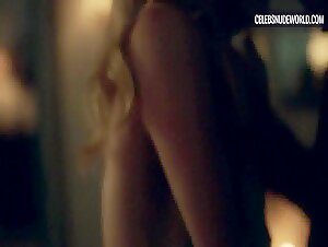 Yvonne Strahovski Sex, Blonde scene in The Handmaid's Tale (2017-2022) 4