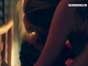 Elisabeth Moss Kissing, Breasts scene in The Handmaid's Tale (2017-2022)