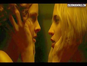 Ana Polvorosa, Ana Fernandez Blonde, Sexy scene in Cable Girls (2017-2020) 9