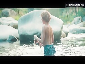 Julia Koschitz breasts, Nude scene in Jonathan (2016) 12