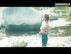 Julia Koschitz breasts, Nude scene in Jonathan (2016) 14