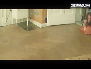 Jasna Fritzi Bauer Bed, Yelling scene in Axolotl Overkill (2017) 14