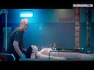 Olwen Catherine Kelly breasts, Nude scene in The Autopsy of Jane Doe (2016) 20